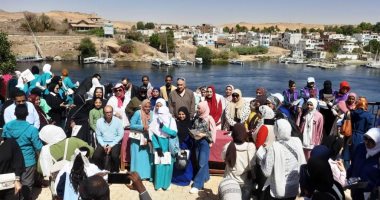 انطلاق مبادرة "يوم المشى للمرأة" فى أسوان.. صور