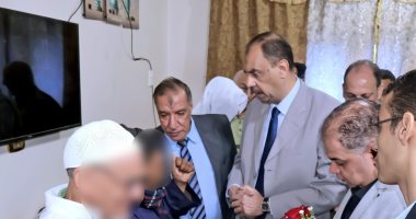 محافظ سوهاج يتفقد الخدمات المقدمة للنزلاء بدار رعاية المسنين فى حى غرب