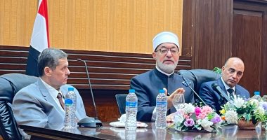 مفتي الجمهورية يحذر طلاب شمال سيناء من خطورة الشائعات: "حرب تهدد الأوطان" الدكتور نظير محمد عياد مفتي الجمهورية