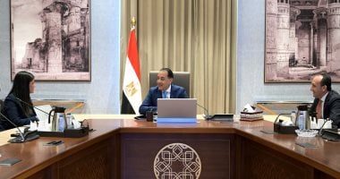 رئيس الوزراء يتابع مع وزيرة التخطيط والتعاون الدولى عددا من ملفات العمل
