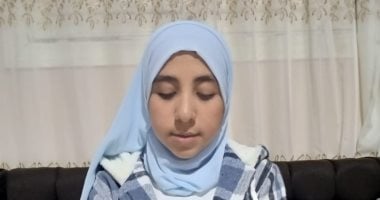صوت ملائكى.. "تقى" ابنة البحيرة حفظت القرآن الكريم بتجويده كاملا منذ الصغر.. وتجتهد لتلاوة كتاب الله بالقراءات العشر.. بارعة فى الابتهالات والمدائح النبوية.. وتؤكد: مثلى الأعلى الشيخ الحصرى والمنشاوى