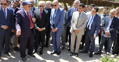  "بهجة الربيع".. محافظ المنيا ورئيس الجامعة يفتتحان معرض الزهور بكلية الزراعة