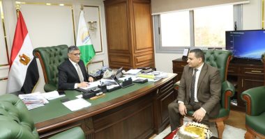 محافظة الجيزة: إجمالى المساحة المنزرعة قمحا بالمحافظة هذا العام 29149 فدانا لقاء المحافظ مع مدير مديرية التموين والتجارة الداخلية