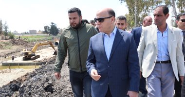 محافظ كفر الشيخ يتفقد ربط طريق دسوق المزدوج الجديد بالطريق الفردى القديم