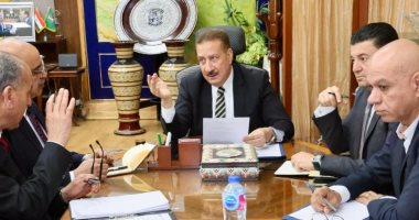 محافظ المنوفية يناقش بحث سبل الارتقاء بمنظومة النظافة ويشدد بالمتابعة الدقيقة