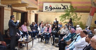 خالد البلشى: مصلحة الصحفيين فوق أى اعتبارات انتخابية نقيب الصحفيين خلال زيارته لجريدة الأسبوع