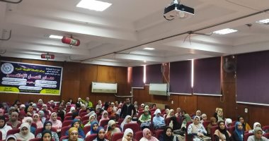 النيل للإعلام بالفيوم يعقد لقاء مع طلاب الجامعة حول المواطنة وترسيخ الولاء  