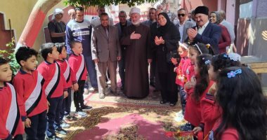 رئيس المنطقة الأزهرية يتفقد عددا من البرامج التدريبية بأزهر سوهاج