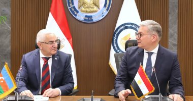 كريم بدوى يبحث مع سفير أذربيجان لبحث فرص إقامة تعاون مشترك فى البترول والغاز