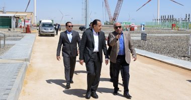 رئيس الوزراء يشدد على الاتجاه نحو تصنيع مكونات مشروعات طاقة الرياح محليا