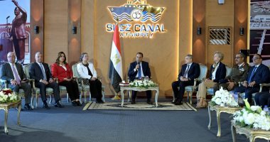 رئيس الوزراء يلتقى عددا من السفراء الأجانب على هامش احتفالية قناة السويس