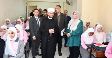 وزير الأوقاف يوجه بتطوير شامل لمعهد التمريض واستقطاب الكفاءات الأكاديمية وزير الأوقاف يتفقد المعهد الفني للتمريض التابع لمستشفى الدعاة
