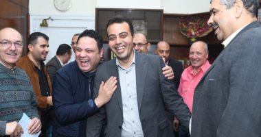 محمد السيد الشاذلى في جولة انتخابية داخل الأهرام لعرض برنامجة الانتخابى