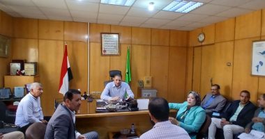 نائب محافظ الفيوم يعقد لقاء لخدمة المواطنين بقرية دسيا 