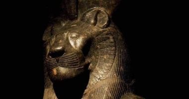 قصة تمثال المعبودة سخمت في معابد الكرنك بجسد أنثوى ورأس أنثى الأسد.. أساطير متعددة تنتشر حولها بعد 12 سنة على اكتشافها.. وصفها المصريون القدماء بوحش يظهر فى الليالى القمرية يبتلع الأطفال فى القرى.. صور تمثال المعبودة سخمت