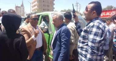 مركز الصف ينظم حملة لمتابعة التزام السائقين بتطبيق التعريفة الجديدة.. صور حملة لمتابعة تطبيق التعريفة الجديدة بالصف