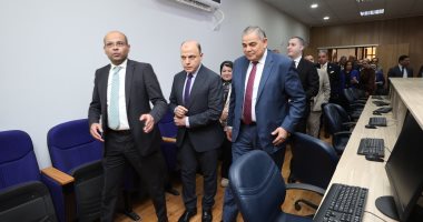 محافظ كفرالشيخ ورئيس البورصة المصرية يفتتحان مركز محاكاة البورصة الرقمية