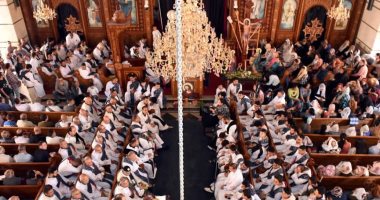 الأقباط يحضرون  صلوات الجمعة الكبيرة  بكنائس وأديرة بني سويف