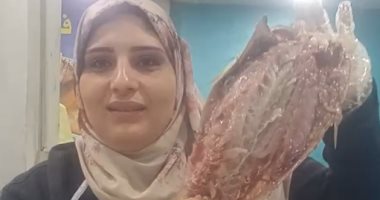 عائلات تتوارث صناعة الفسيخ بكفر الشيخ.. اعرف تاريخ المهنة.. فيديو سلوى يوسف صاحبة محل فسيخ ببيلا