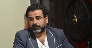 هاني منسي يكتب: سؤال الموت بين القصة والقصيدة عند محمود درويش وأحمد إبراهيم الشريف الكاتب والناقد هاني منسي