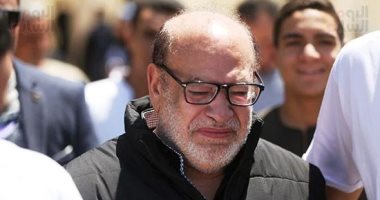 الشبكة نيوز : 
                                            انهار باكيًا وأدى الصلاة واقفًا ودعا له.. هكذا ودع صلاح عبدالله صديق عمره سليمان عيد
                                        
