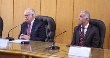 ندوة بكلية الآداب جامعة الإسكندرية حول تحديات الأمن القومى فى ظل المستجدات