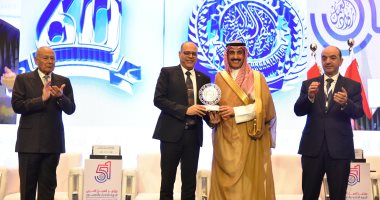 مؤتمر العمل العربى فى دورته الـ51 بالقاهرة: رسائل دعم للعمل المشترك وتأكيد على أولوية حق العمل فى ظل التحولات العالمية.. الرئيس السيسى يرحب بالوفود العربية ويؤكد دعم مصر للعمل العربى المشترك مؤتمر العمل العربي