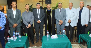 قيادات تعليم سوهاج يقدمون التهنئة للأخوة الأقباط بمناسبة عيد القيامة المجيد قيادات التعليم