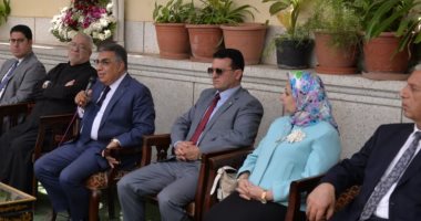 محافظ الدقهلية ومدير الأمن يقدمان التهنئة بعيد القيامة فى كنائس المنصورة