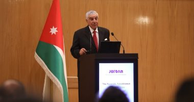 زاهي حواس يلقي محاضرة عن الأهرامات بجامعة كولومبيا الأمريكية في عمان زاهي حواس