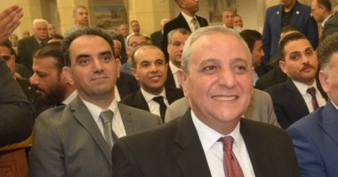 محافظ الغربية يشارك الأقباط احتفالات عيد القيامة المجيد بكنيسة مارجرجس