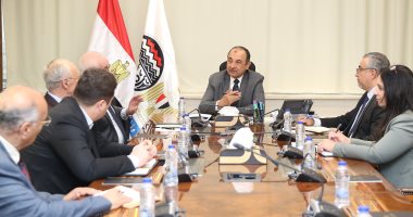 وزير قطاع الأعمال العام يلتقي رئيس "تكنيب إنرجيز" الإيطالية لبحث فرص التعاون المشترك جانب من اللقاء