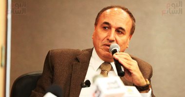 عبد المحسن سلامة: سيتم تعيين كافة الصحفيين بالعقود فى الصحف القومية