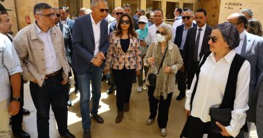 مستشارا الرئيس السيسي ووزيرة التنمية المحلية يتابعون تطوير منطقة الأهرامات جانب من الجولة