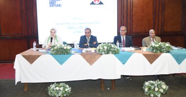 محافظ قنا يفتتح ورشة عمل الطاقة الجديدة والمتجددة وترشيد استهلاك الكهرباء