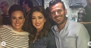 الشبكة نيوز : 
                                            كندة علوش وهند صبرى ودرة ينعين الإعلامى صبحى عطرى
                                        