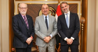 وزير قطاع الأعمال يبحث مع "تكنيمونت" الإيطالية تنفيذ مشروع حامض النيتريك بكيما خلال اللقاء