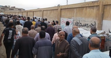 أهالى دمنهور بالبحيرة يشيعون جثمان طالب توفى داخل مدرسته.. فيديو جانب من الجنازة