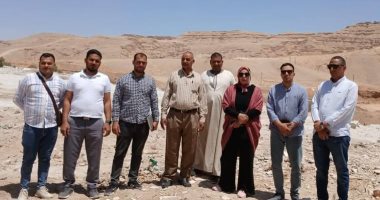 محافظ سوهاج يعلن تسليم قطعة أرض لإقامة مصنع لتجفيف البصل والثوم بحى الكوثر تسليم قطعة الأرض