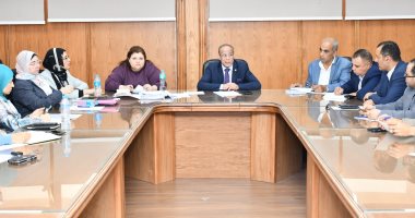 جامعة قناة السويس تبحث الاستعدادات النهائية لامتحانات نهاية العام