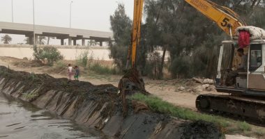 تطهير الترع والمصارف بأسيوط لضمان وصول المياه وتحقيق أقصى استفادة للمزارعين جانب من تطهير الترع