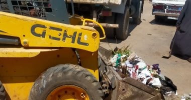 رفع 3500 طن من الأتربة والمخلفات وتمهيد الطرق في حملات نظافة بمدينة إسنا رفع 3500 طن من الأتربة والمخلفات وتمهيد الطرق في حملات نظافة