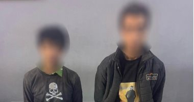 القبض على المتهمين بسرقة كشاف أحد أعمدة الإنارة بمدينة السلام المتهمان