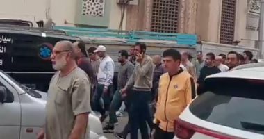 تشييع جثمان سيدة وابنتها لقيا مصرعهما إثر انقلاب سيارة ملاكى بالبحيرة