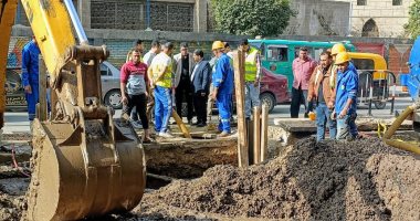 مياه المنوفية تنهى إصلاح عطل بحارى قطر 8 بوصة بشارع باريس بشبين الكوم