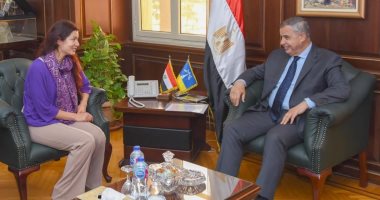 محافظ الإسكندرية يبحث مع قنصل فرنسا التعاون فى مجالات النقل المستدام والتنمية الحضرية جانب من اللقاء
