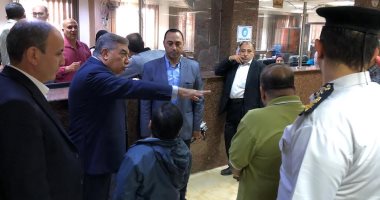محافظ الدقهلية يشدد على سرعة إنهاء ملفات وطلبات المواطنين بحى غرب المنصورة