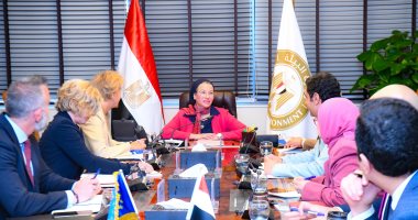 وزيرة البيئة تستقبل رئيسة وفد الاتحاد الأوروبى بالقاهرة لبحث سبل التعاون جانب من الاجتماع