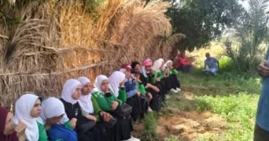 زراعة الوادى الجديد: استكمال الدورة الرابعة لتأهيل طلاب الثانوية الزراعية فى باريس  
