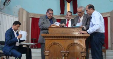 الطائفة الإنجيلية تهنئ القس عيد صليب بتجديد الثقة فيه رئيسًا للكنائس المعمدانية المستقلة